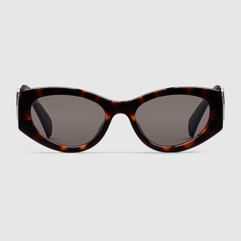 Cat eye frame sunglasses