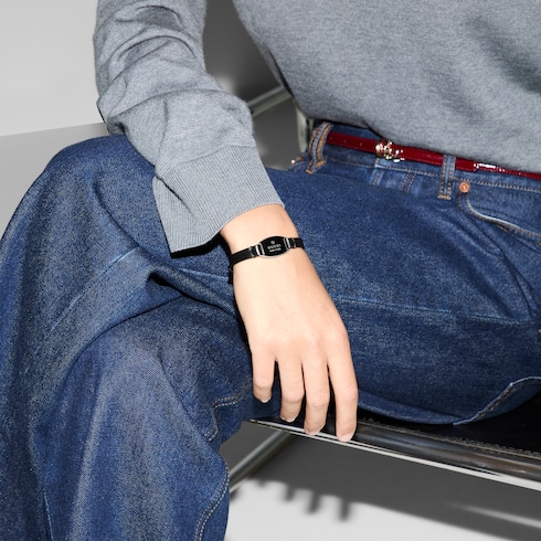 Trademark leather bracelet with tag in black leather, silver | GUCCI® US
