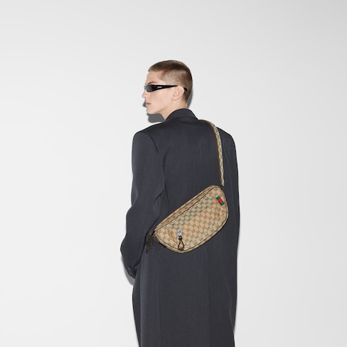 Große Sling Bag aus GG Canvas