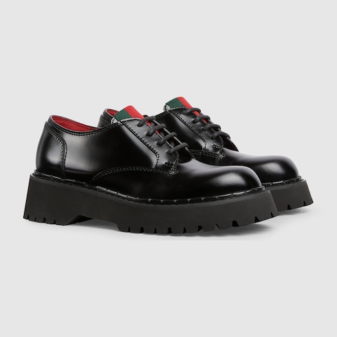 Scarpa stringata donna con dettaglio Web in pelle lucida nera GUCCI Italia