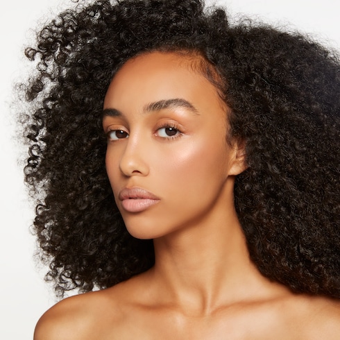 05, Пудровый хайлайтер Gucci Glow