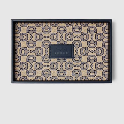 Horsebit jacquard tray