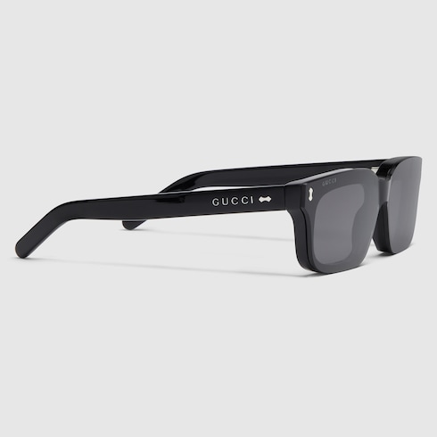 Sonnenbrille mit rechteckigem Rahmen