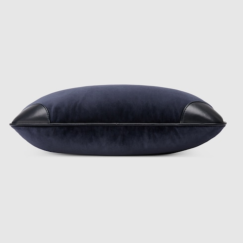 Velvet cushion with Horsebit