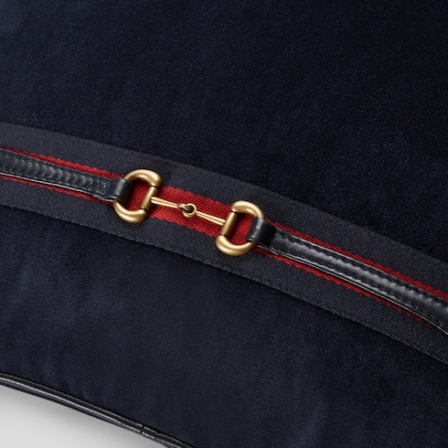 Coussin en velours avec détail Mors