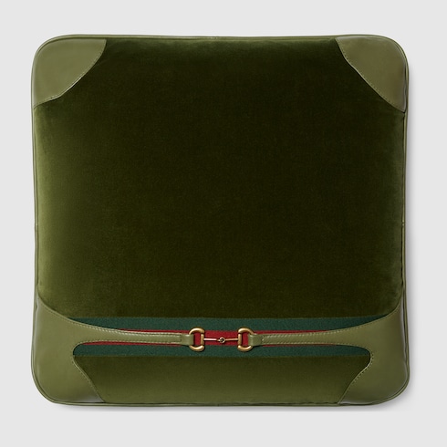 Velvet cushion with Horsebit