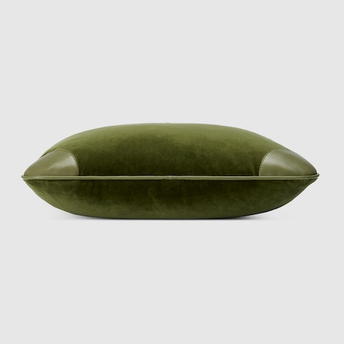 Velvet cushion with Horsebit