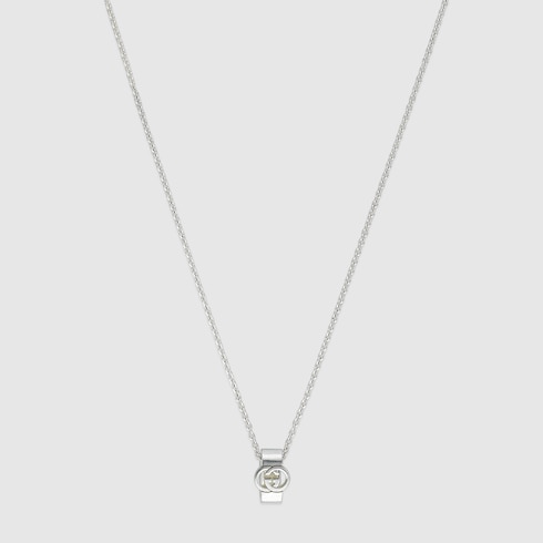 Gucci Interlocking pendant necklace Detail 2