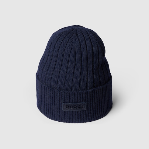 Bonnet en maille de laine côtelée