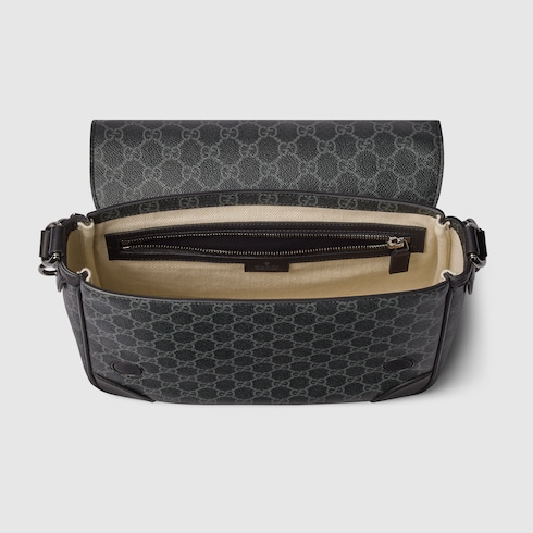 GG Emblem medium crossbody bag Detail 7