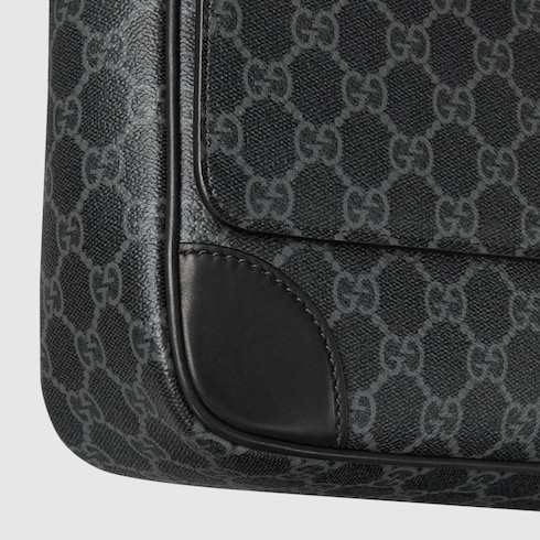 GG Emblem medium crossbody bag Detail 8