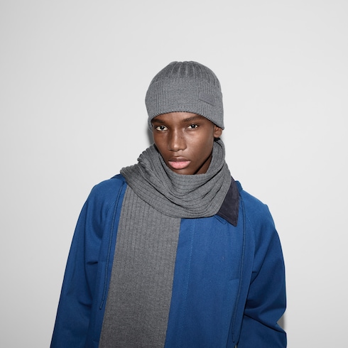 Bonnet en maille de laine côtelée