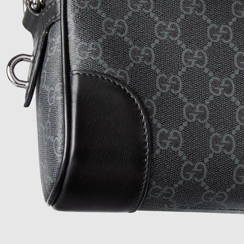 GG Emblem small crossbody bag Detail 10