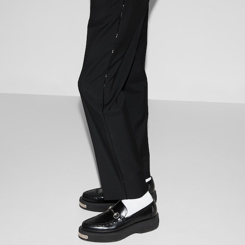 Pantalón de gabardina de lana con bordado