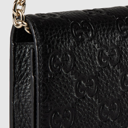 Cartera con cadena GG Emblem
