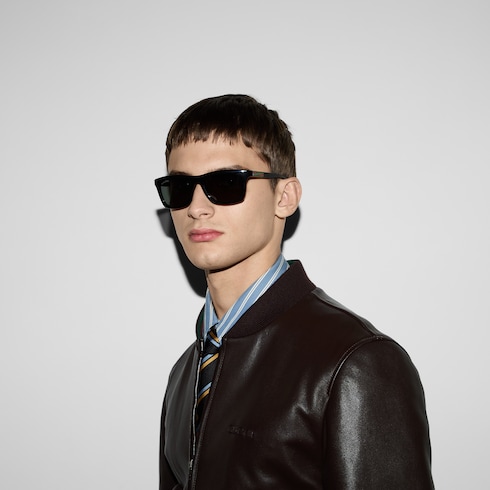 Sonnenbrille mit eckigem Rahmen