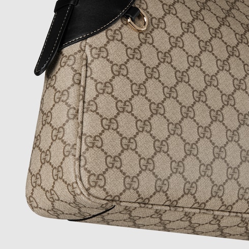 Borsa a spalla GG Emblem misura grande