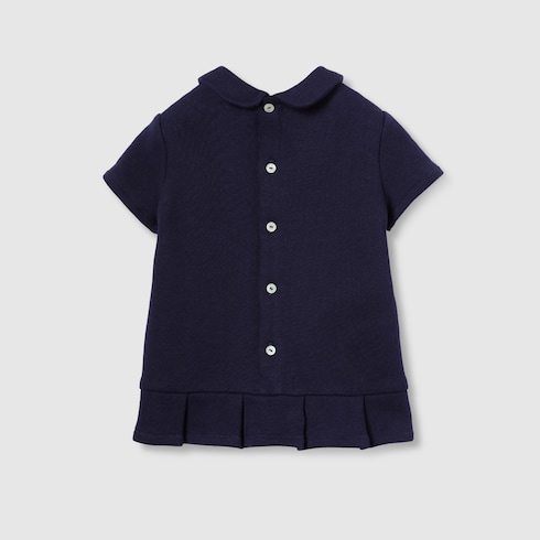 Babykleid aus Baumwolle mit Web