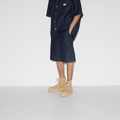 Bota con suela dentada para hombre