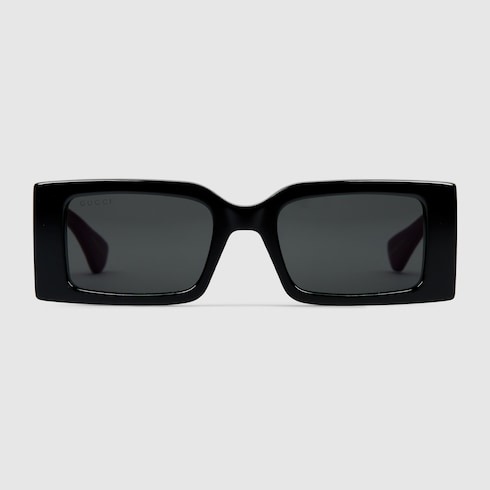 Sonnenbrille mit rechteckigem Rahmen