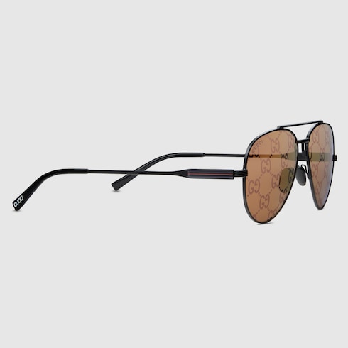 Sonnenbrille mit Rahmen im Pilotenstil