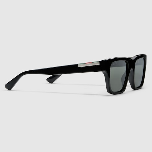 Sonnenbrille mit rechteckigem Rahmen