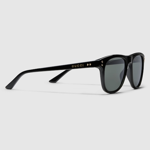 Gafas de sol con marco cuadrado