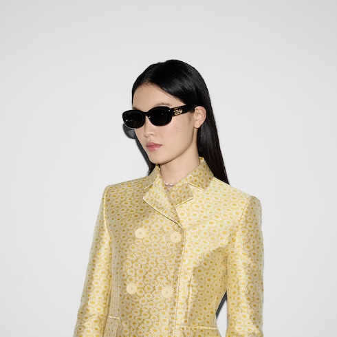 Low nose bridge oval sunglasses