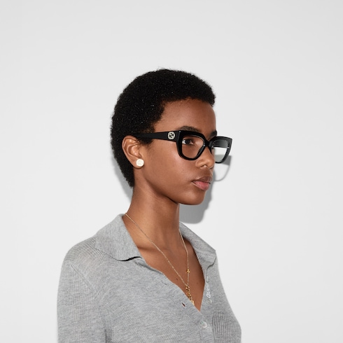 Cat-eye optical frame
