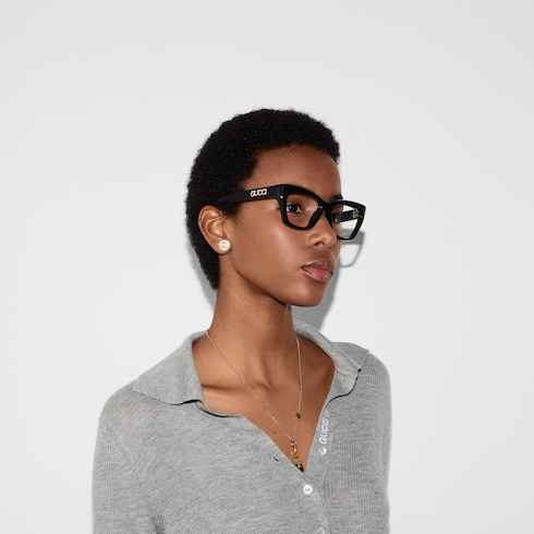 Cat-eye optical frame