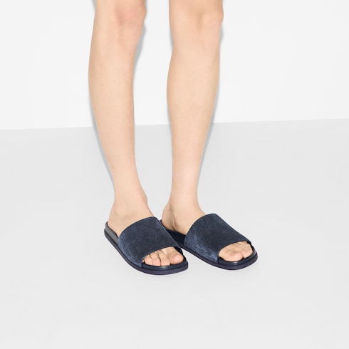 Sandalia tipo chancla para hombre 