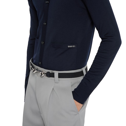 Cardigan en maille de laine fine avec motif en intarsia