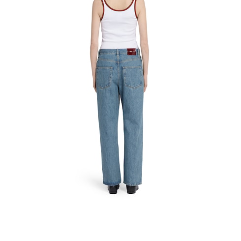 Pantalones de mezclilla holgados con ajuste pequeño