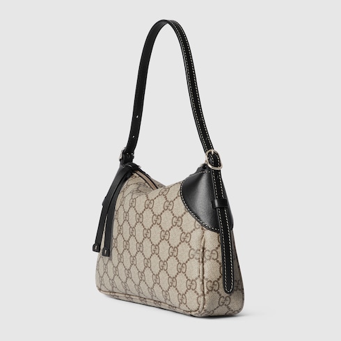 Bolso de hombro GG Emblem tamaño pequeño