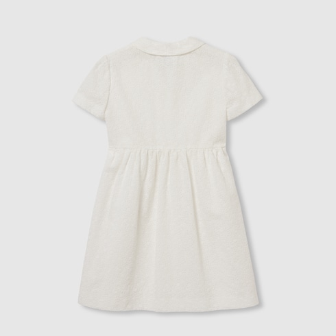 Kinderkleid mit Lochstickerei