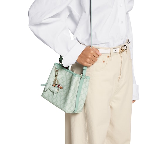 Borsa a secchiello GG Emblem misura piccola