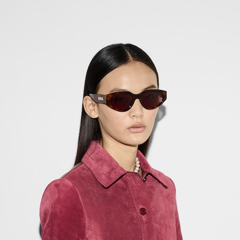 Low nose bridge fit geometrical sunglasses