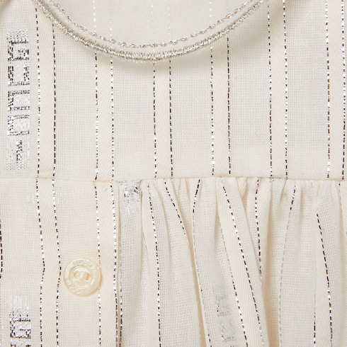 Babykleid aus Baumwolle mit Stickerei
