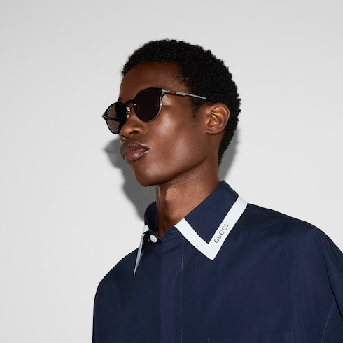 Gafas de sol con marco redondo