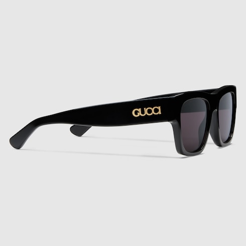Gafas de sol con marco cuadrado