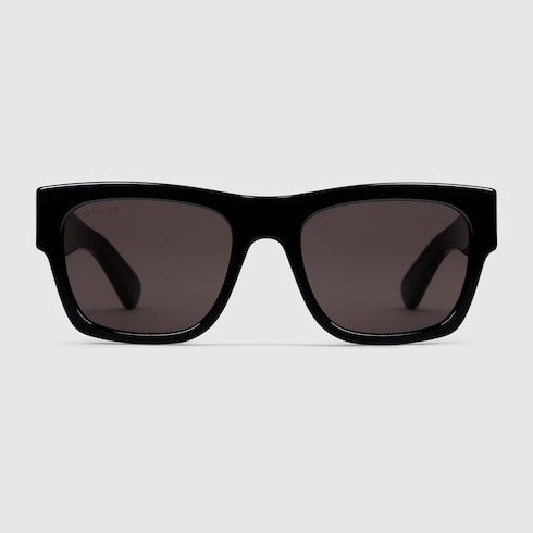 Gafas de sol con marco cuadrado