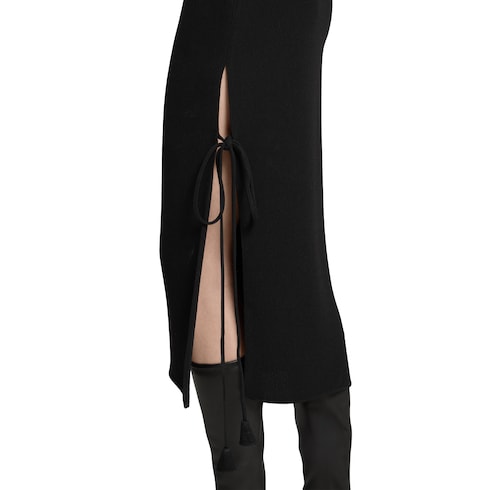 Robe en crêpe de soie avec broderie