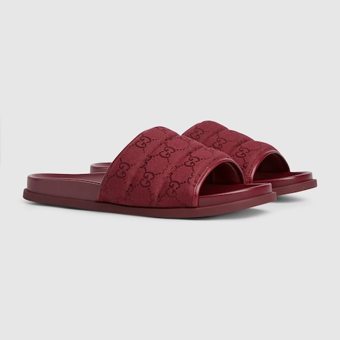Sandalia tipo chancla para hombre