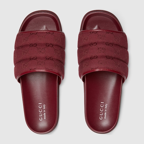 Sandalia tipo chancla para hombre