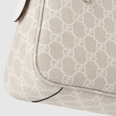 GG Emblem medium shoulder bag Detail 10