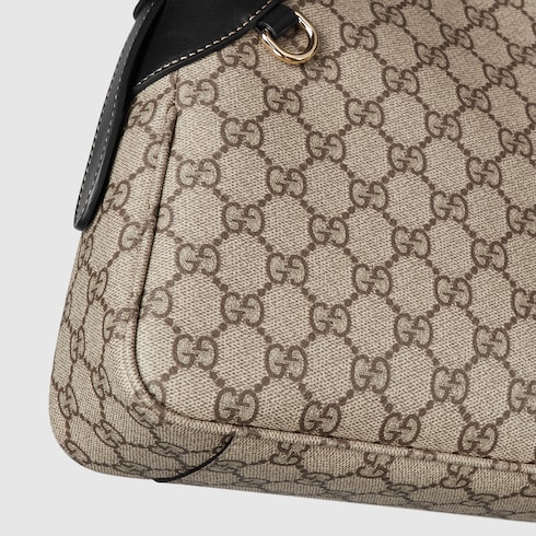 GG Emblem medium shoulder bag