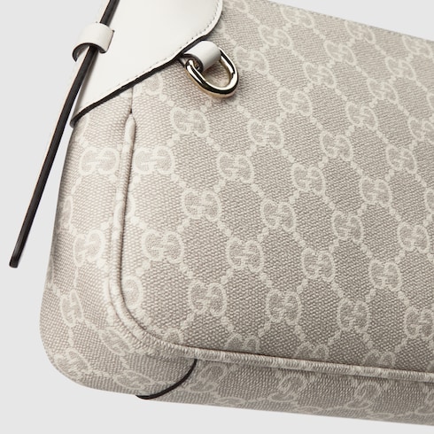 Bolso de hombro GG Emblem tamaño pequeño