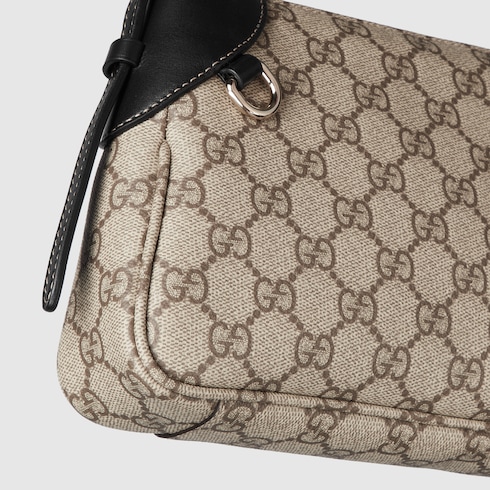 Bolso de hombro GG Emblem tamaño pequeño