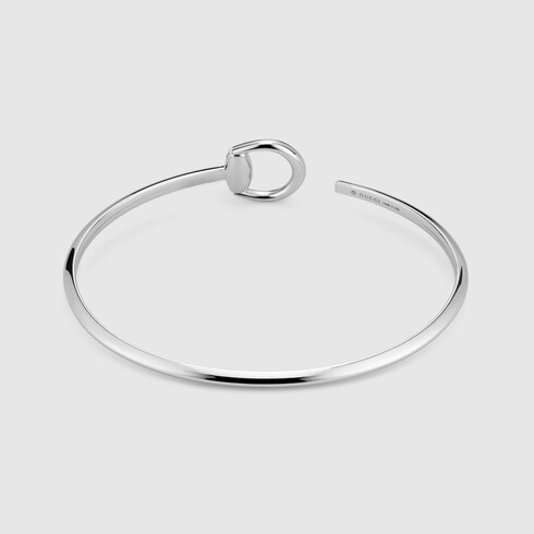 سوار Gucci Interlocking صلب عيار 18 قيراطاً