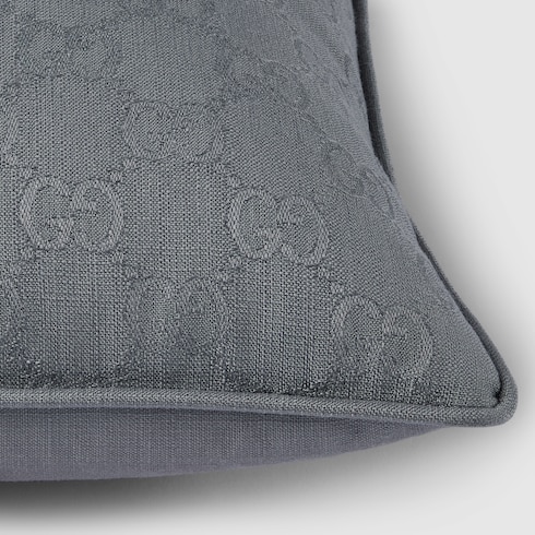 GG cushion